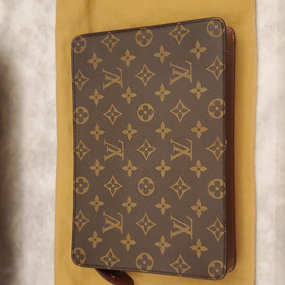 Louis Vuitton Homme clutch